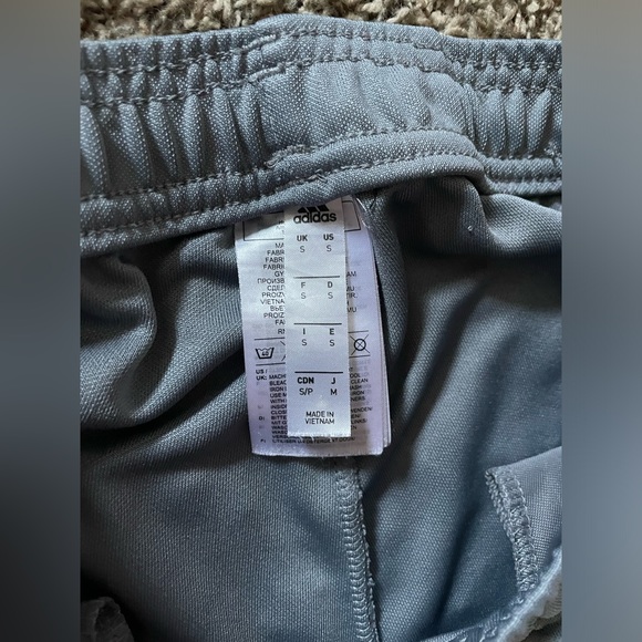 Men’s Adidas pants - Picture 3 of 4